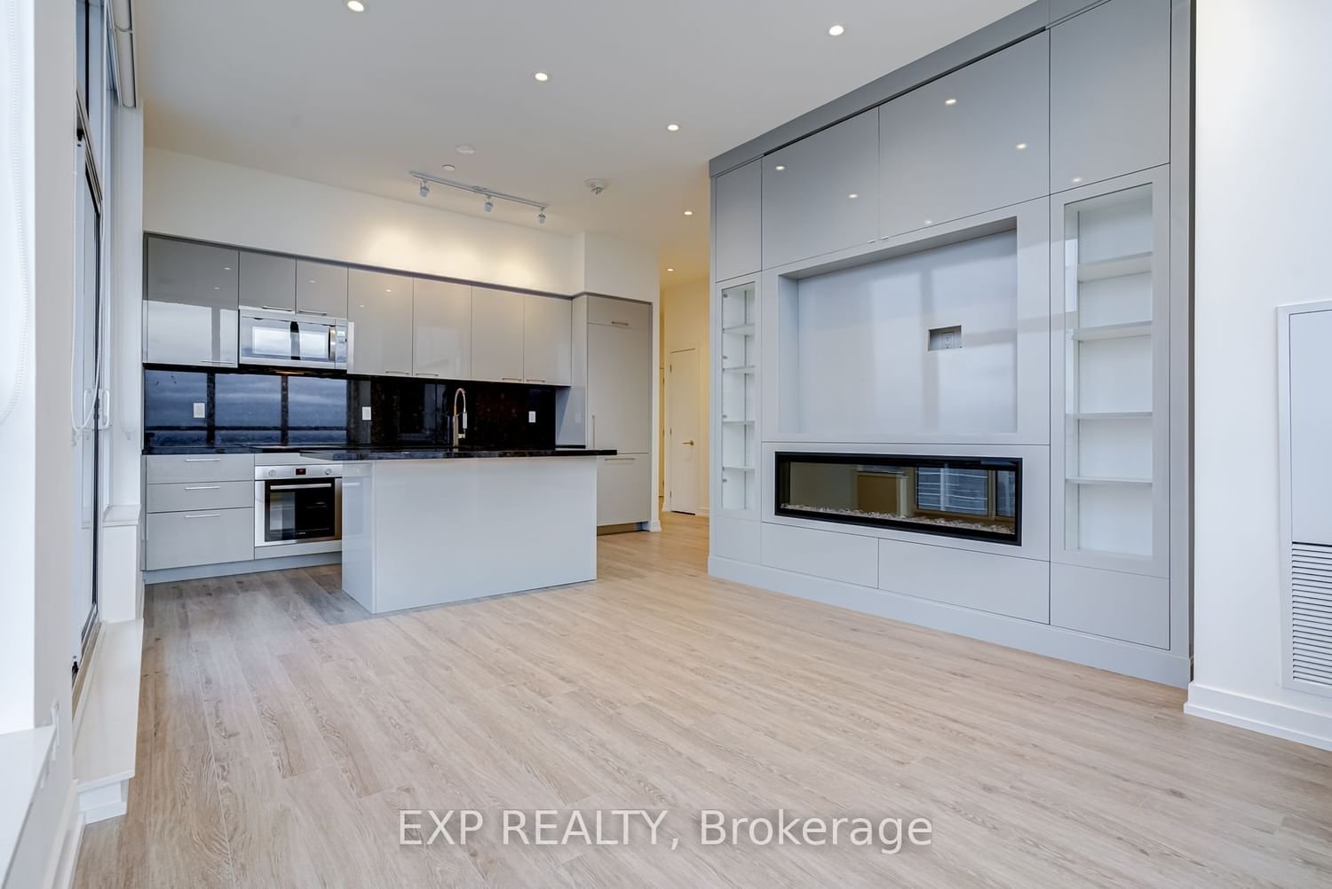 1 Grandview Ave, unit 3001 for rent - image #11