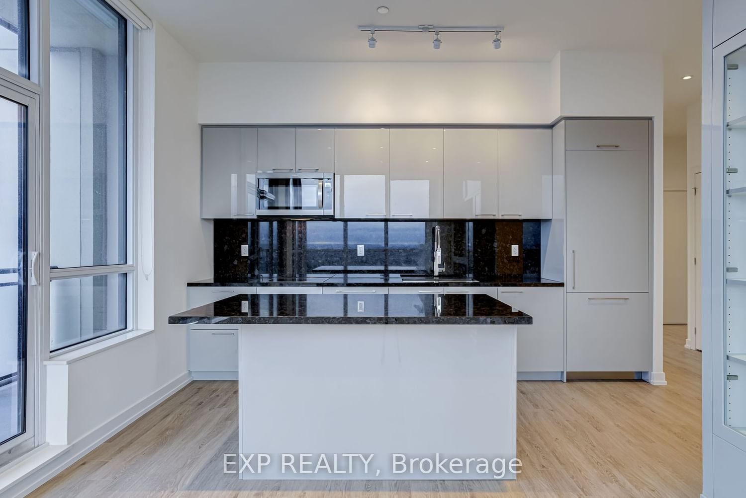 1 Grandview Ave, unit 3001 for rent - image #14