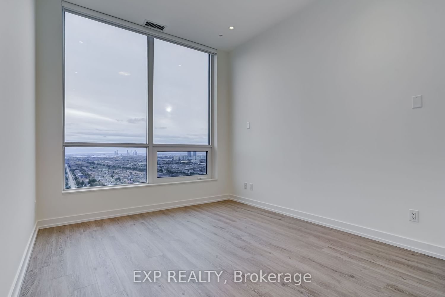 1 Grandview Ave, unit 3001 for rent - image #18