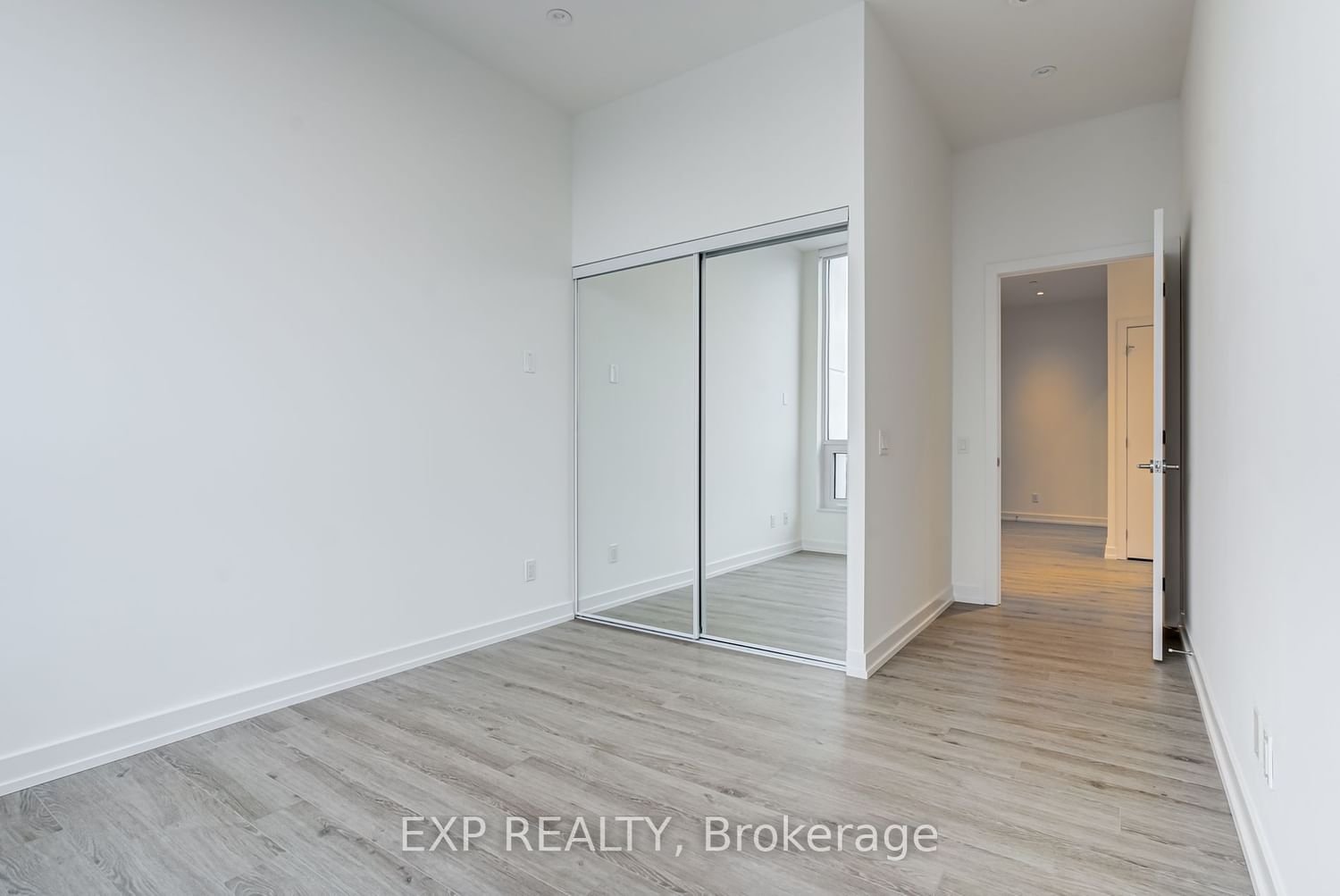 1 Grandview Ave, unit 3001 for rent - image #26