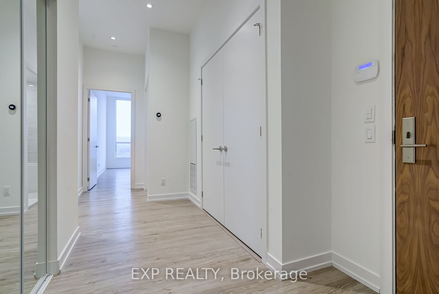 1 Grandview Ave, unit 3001 for rent - image #5