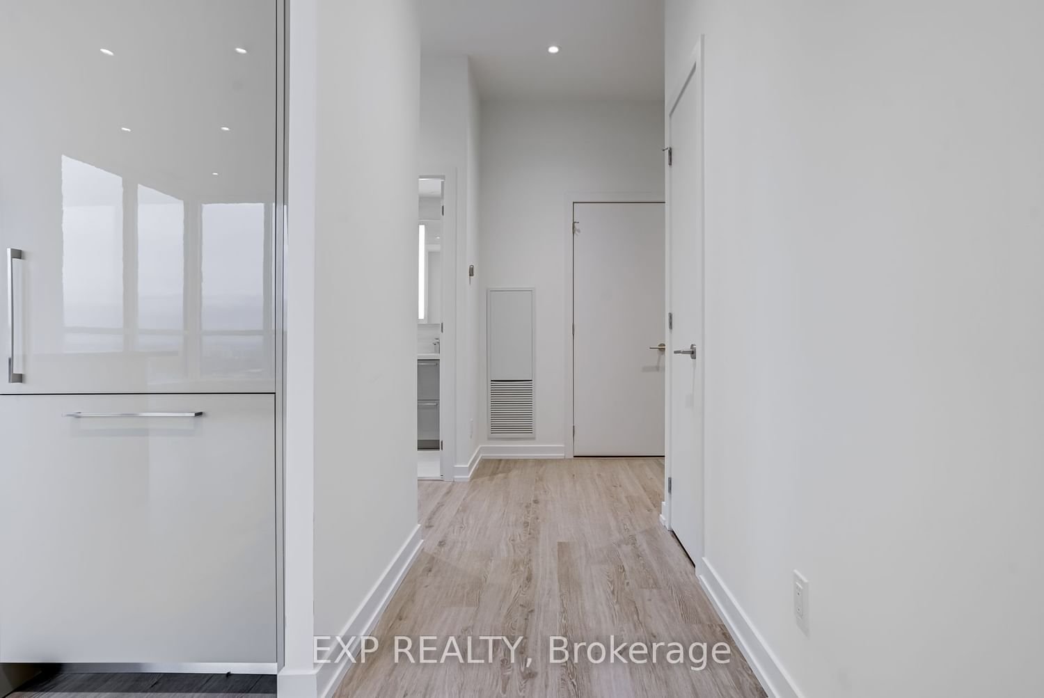 1 Grandview Ave, unit 3001 for rent - image #7