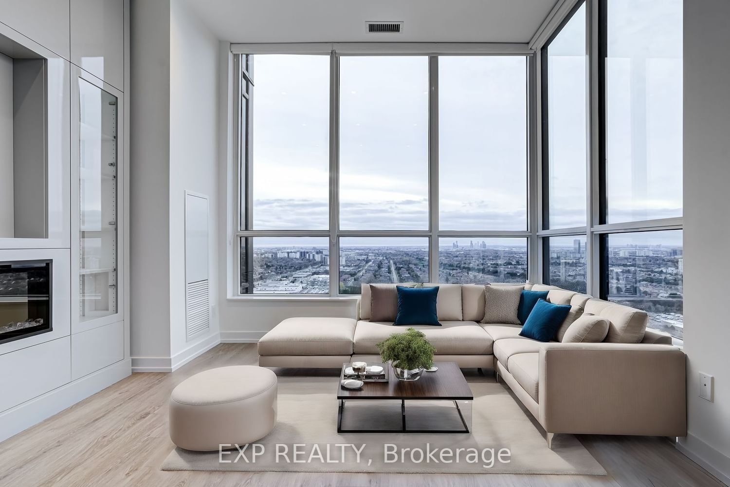 1 Grandview Ave, unit 3001 for rent - image #8
