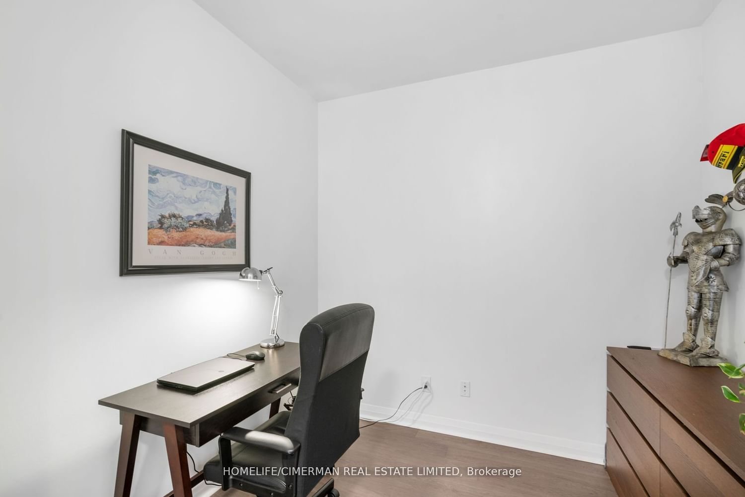 55 Oneida Cres, unit 201 for sale - image #15
