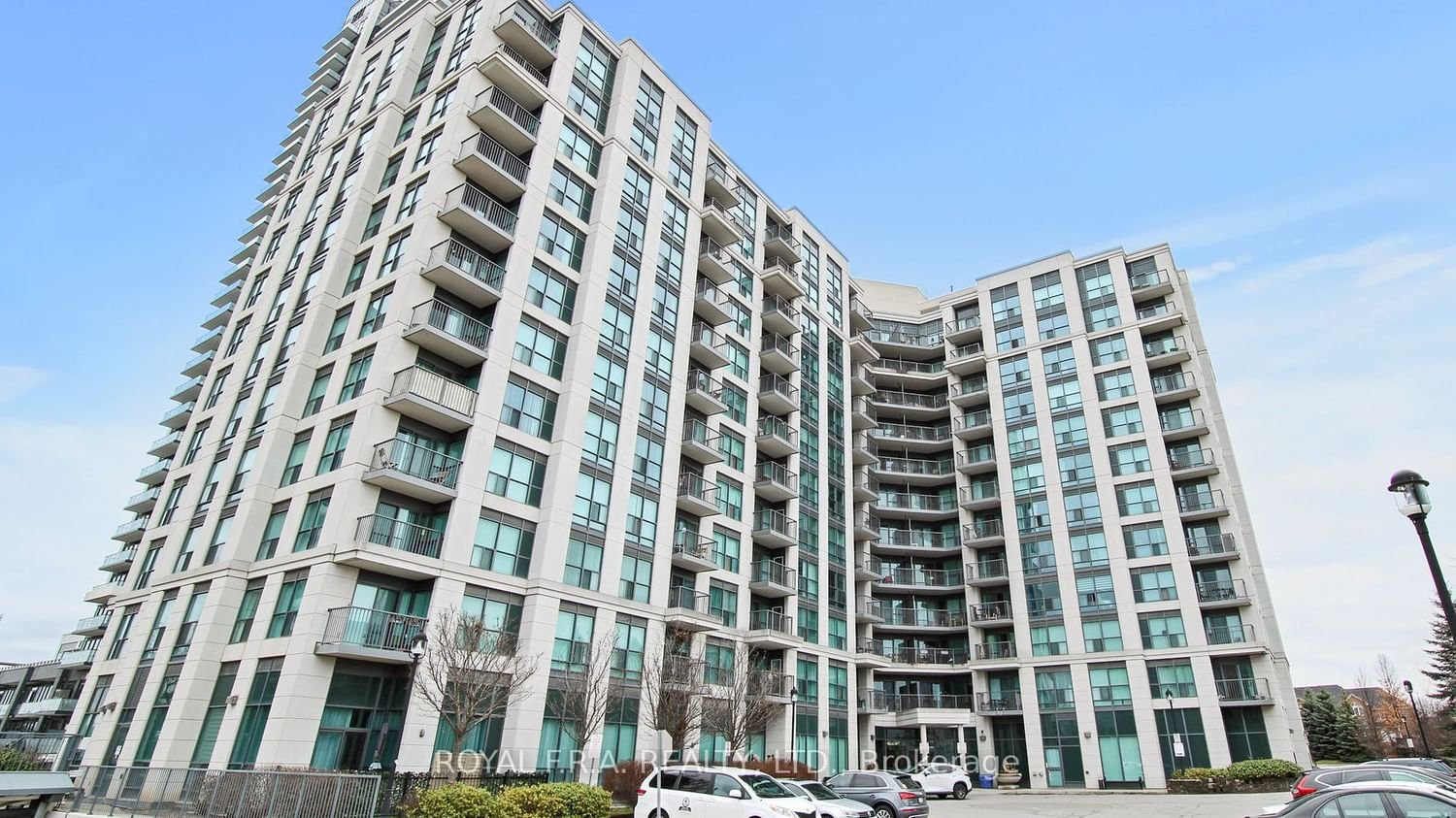 185 Oneida Cres, unit 915 for sale - image #2