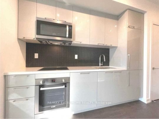 1 Grandview Ave, unit 1210 for rent - image #5