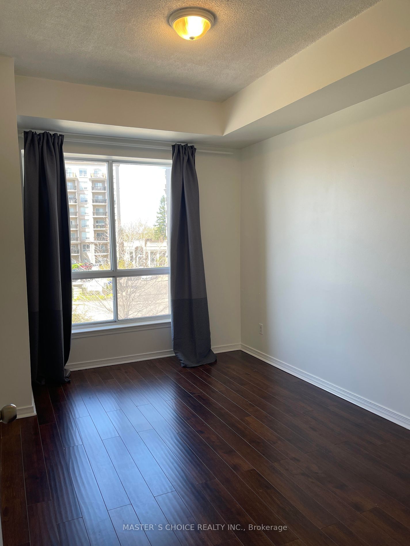 1 Maison Parc Crt, unit 303 for sale