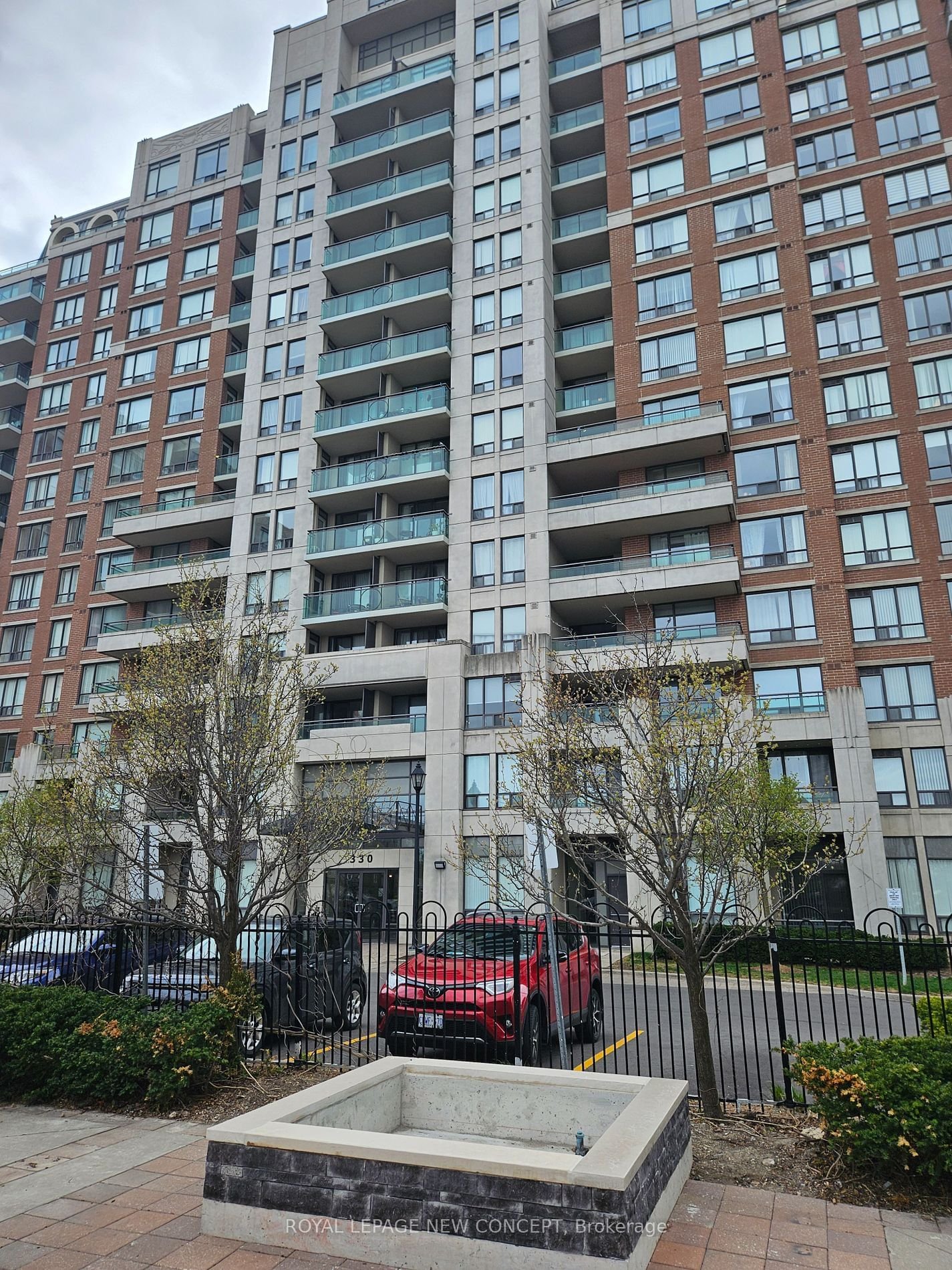 330 Red Maple Rd, unit 1002 for sale - image #2