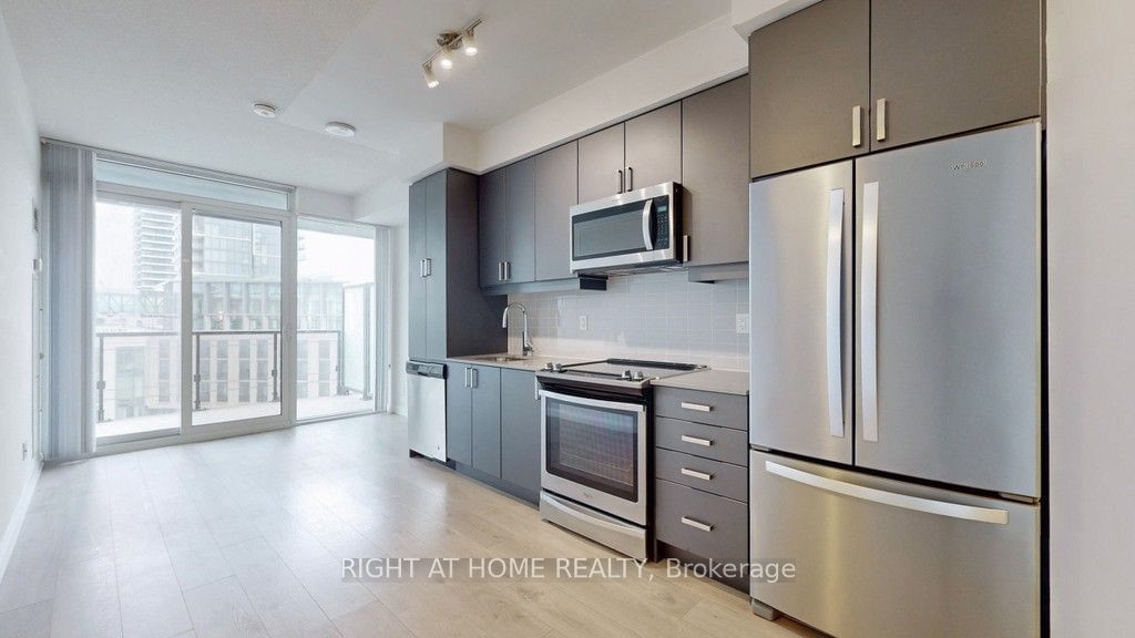 7895 Jane St, unit 610 for sale - image #17