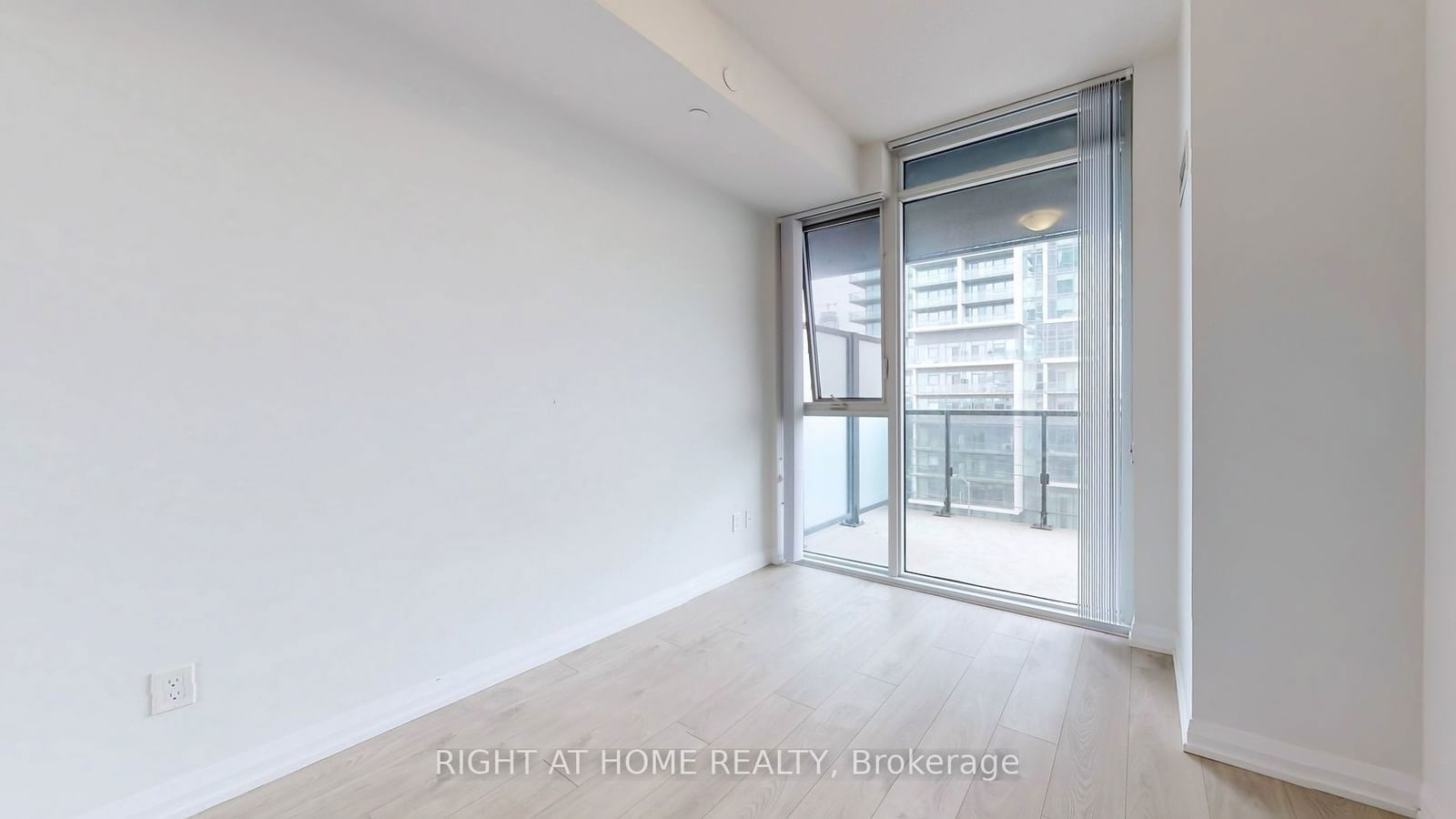 7895 Jane St, unit 610 for sale - image #24