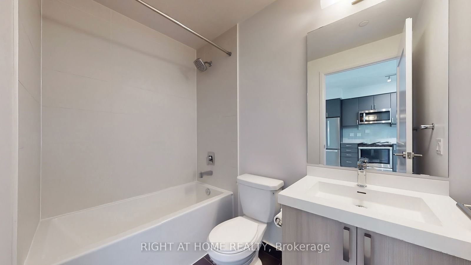 7895 Jane St, unit 610 for sale - image #28