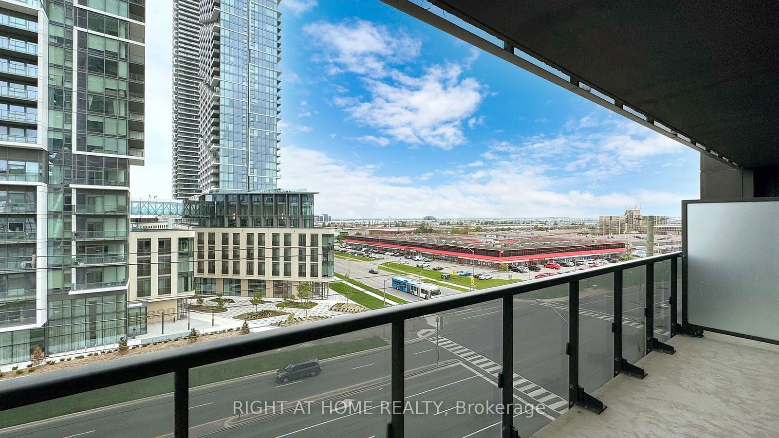 7895 Jane St, unit 610 for sale - image #33