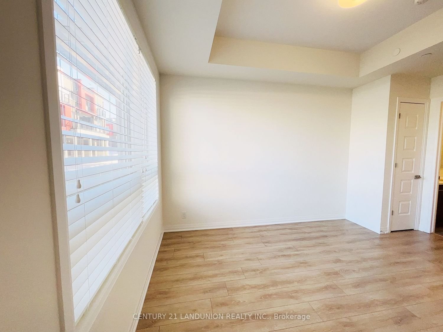 58 Adam Sellers St, unit 102 for rent - image #8