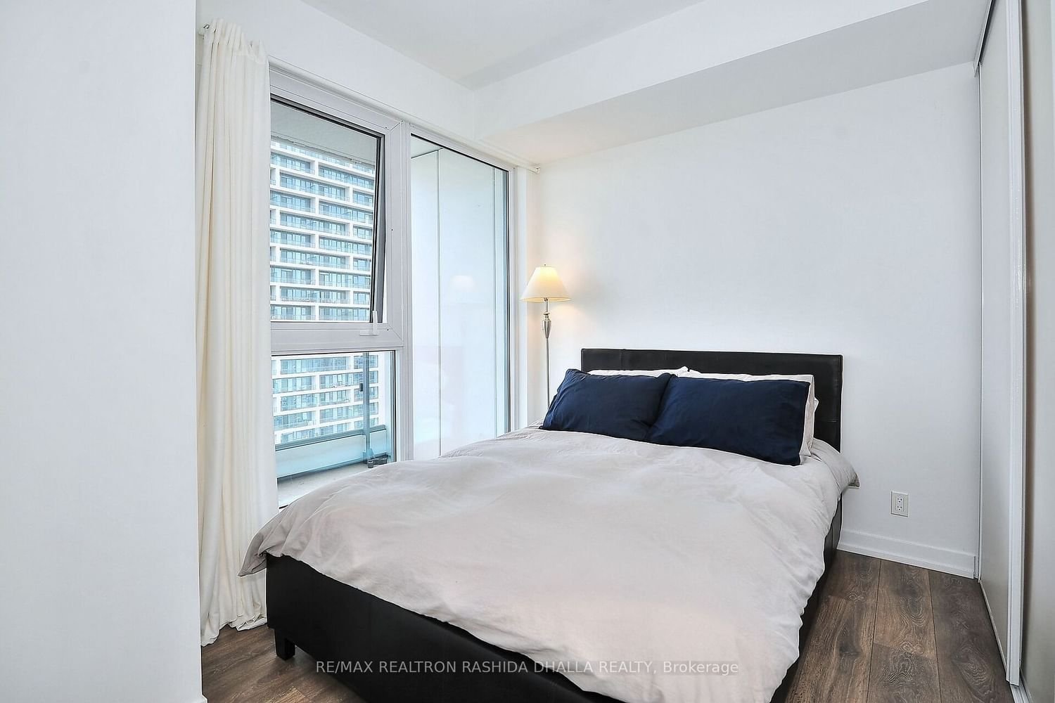 5 Buttermill Ave, unit 2011 for sale - image #22