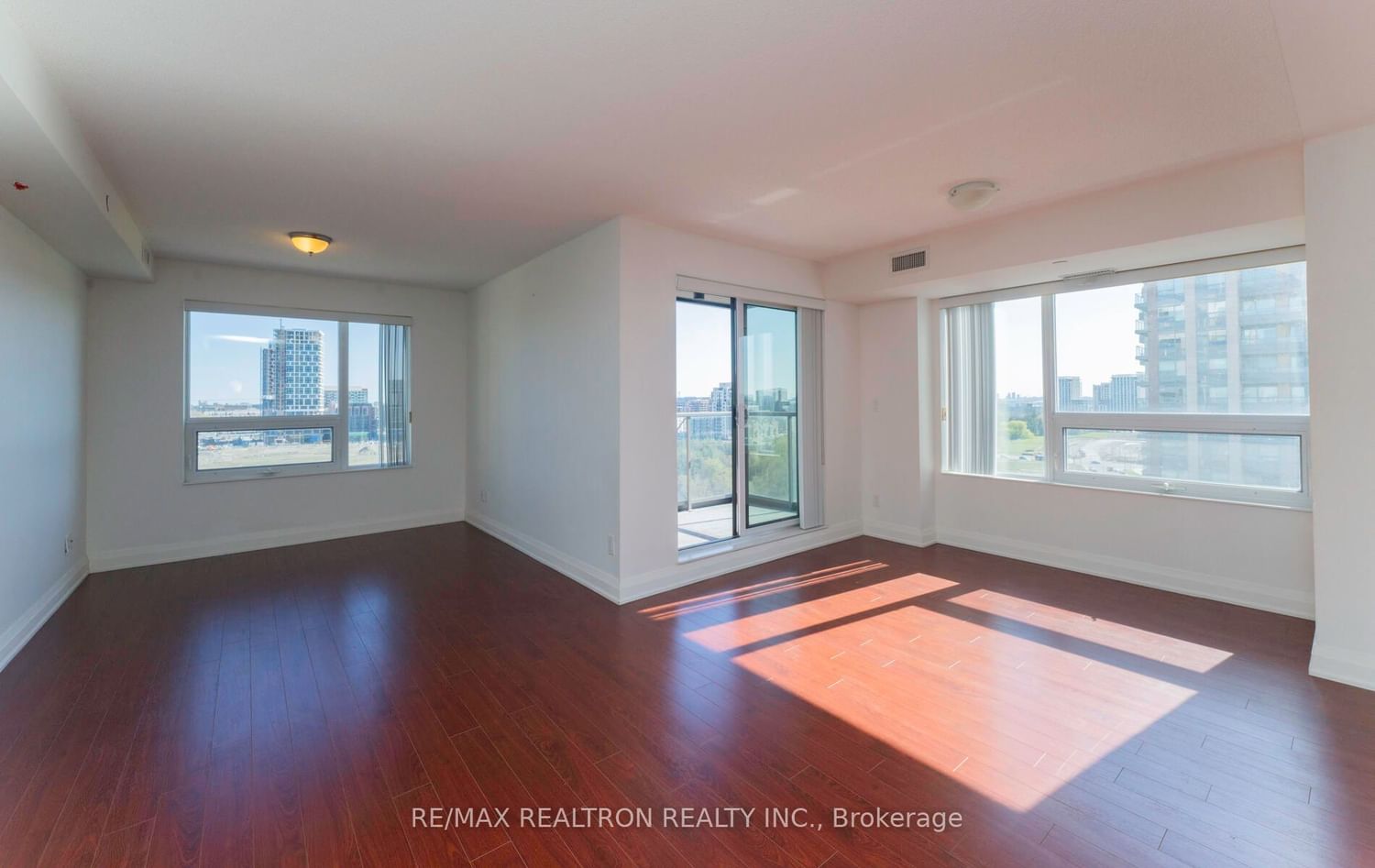 1 Uptown Dr, unit 1603 for sale - image #5