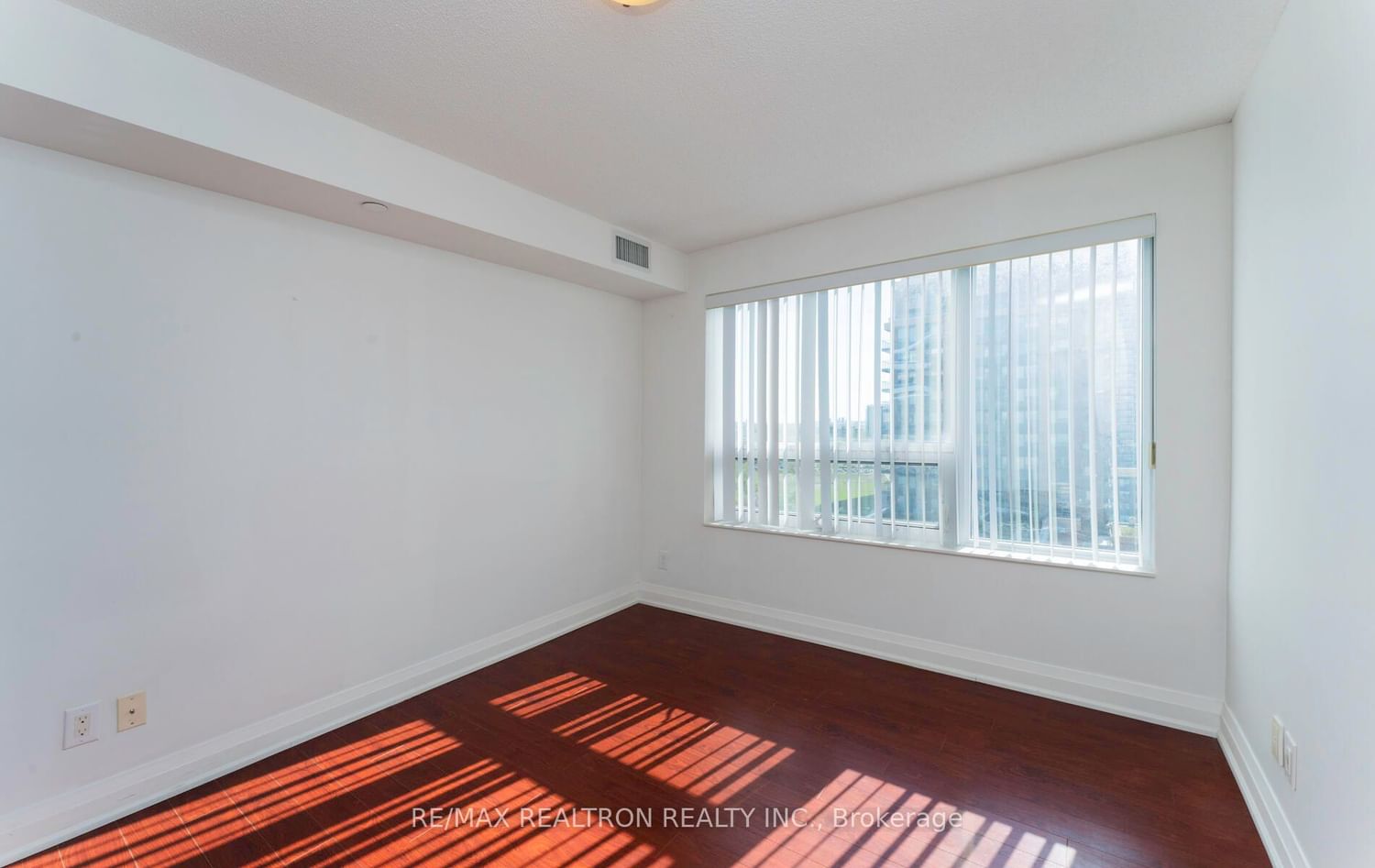 1 Uptown Dr, unit 1603 for sale - image #9