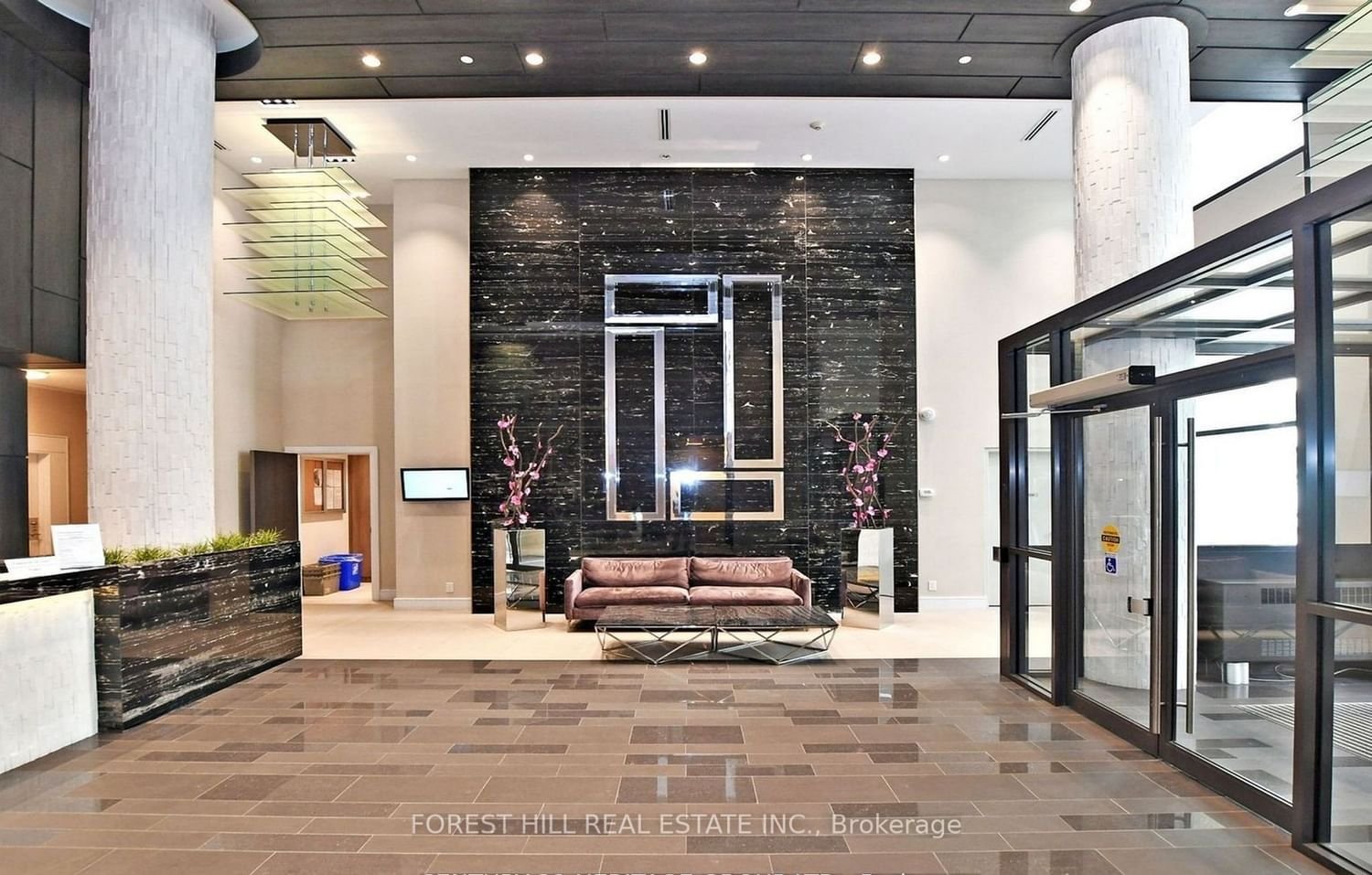 9201 Yonge St, unit Nw 208 for rent - image #3