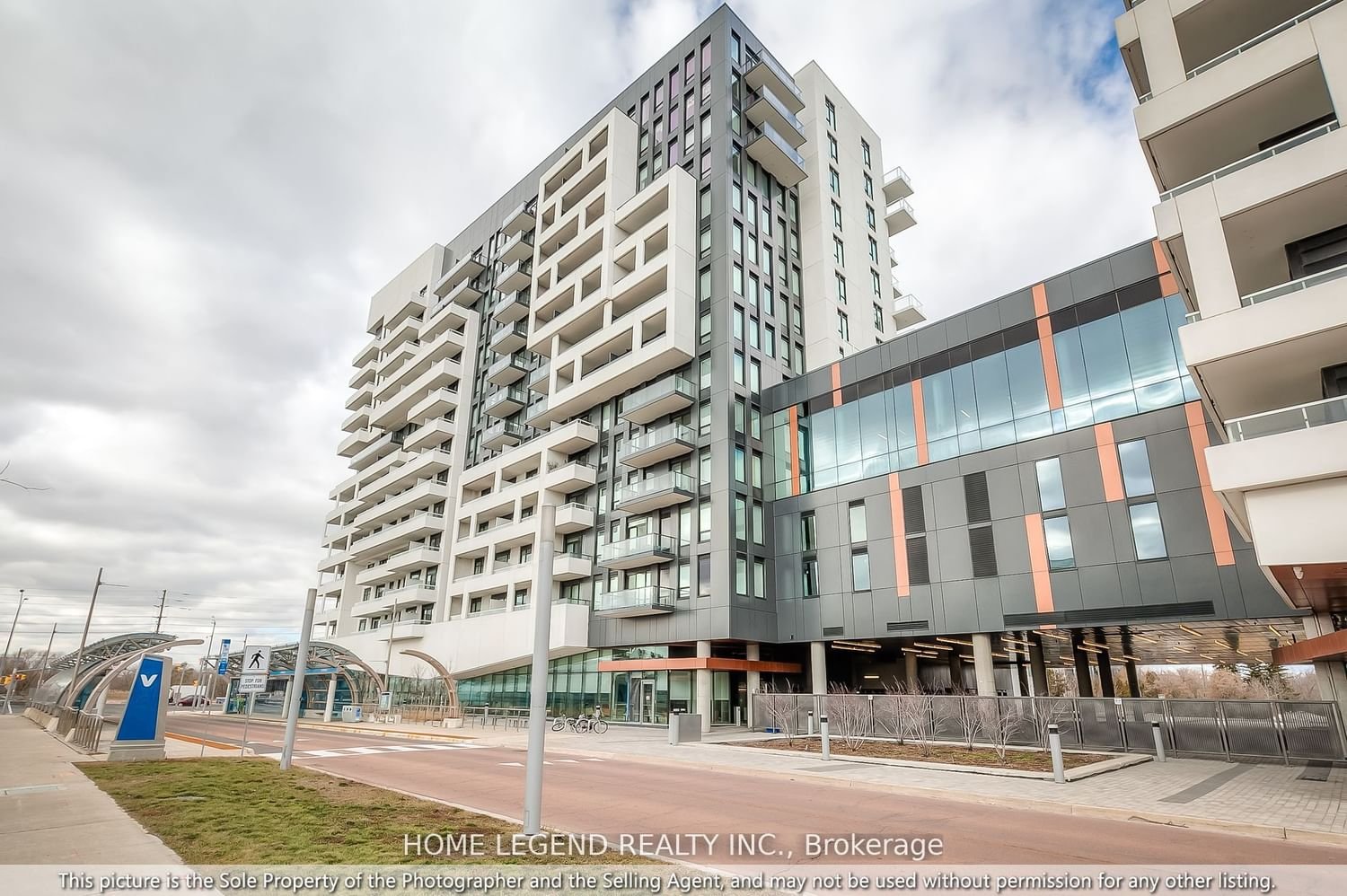 10 Rouge Valley Dr W, unit 315 for rent - image #1