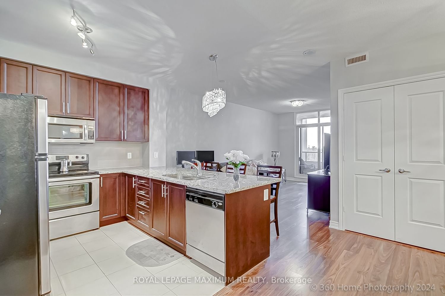 9245 Jane St, unit 706 for sale - image #18