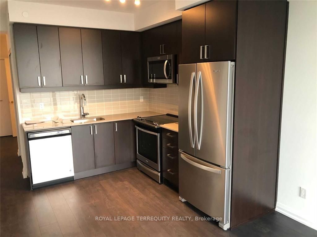 7895 Jane St, unit 2602 for rent - image #5