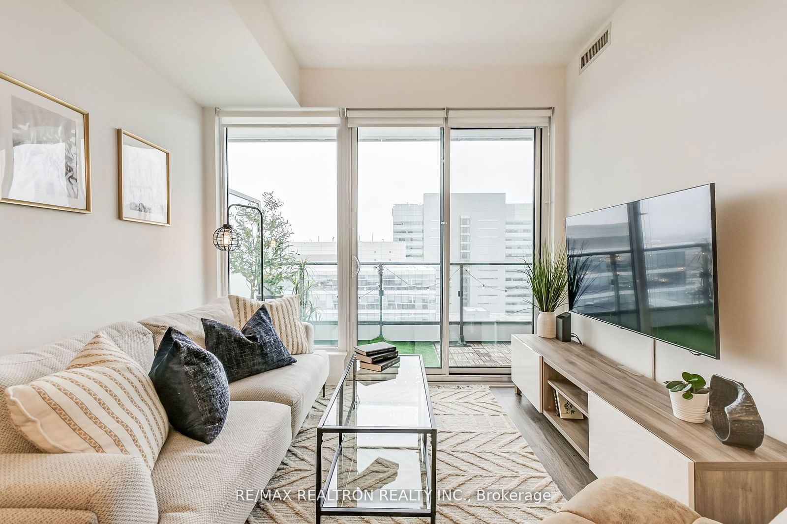 5 Buttermill Ave, unit 1608 for sale - image #18