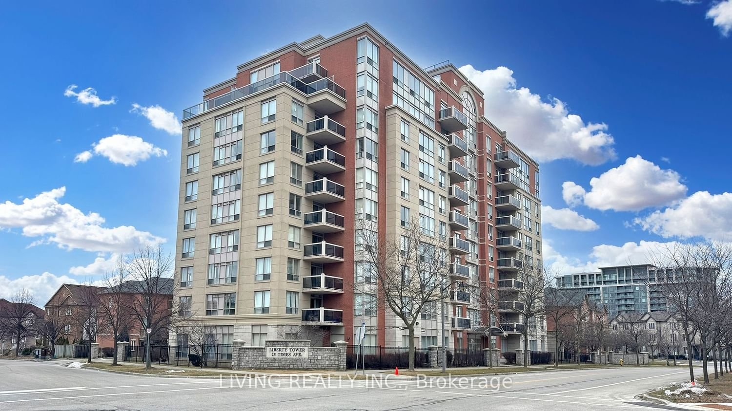 25 Times Ave, unit 112 for rent - image #2