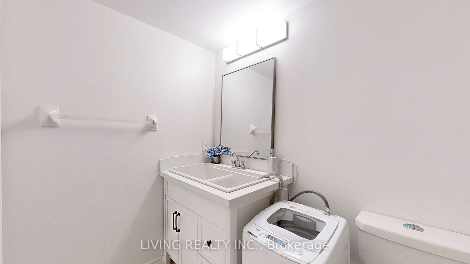 25 Times Ave, unit 112 for rent - image #22