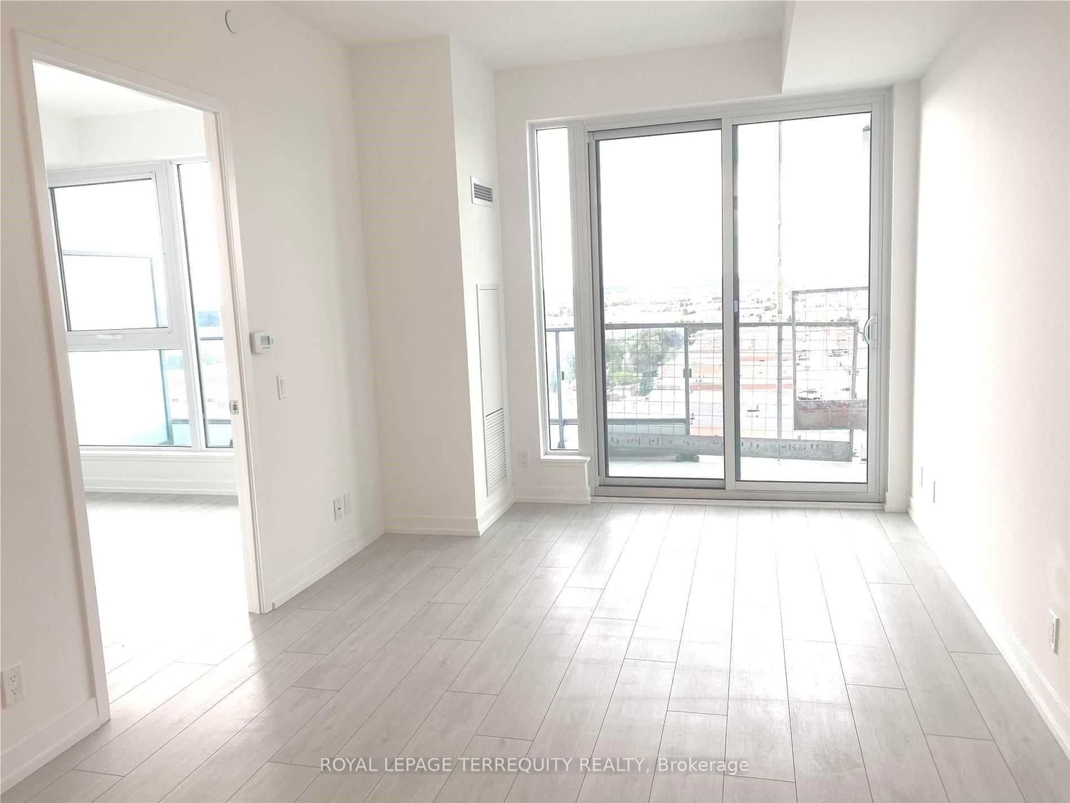 5 Buttermill Ave, unit 1112 for rent - image #3