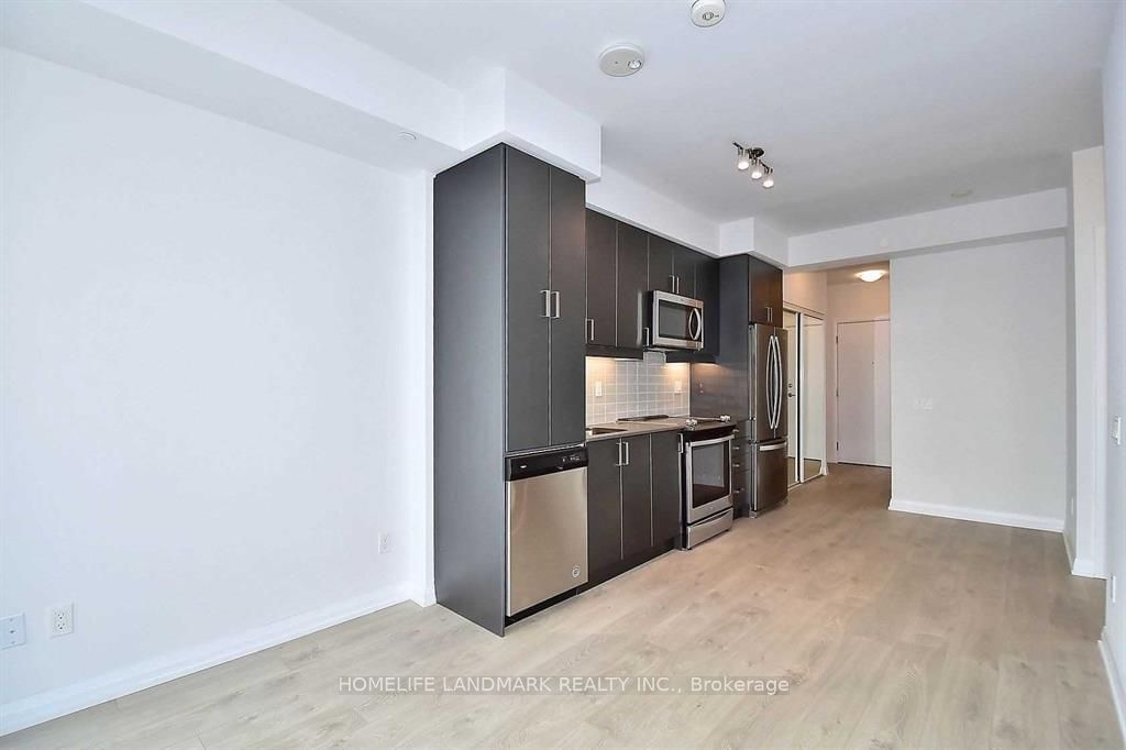 7895 Jane St, unit 2001 for rent - image #6