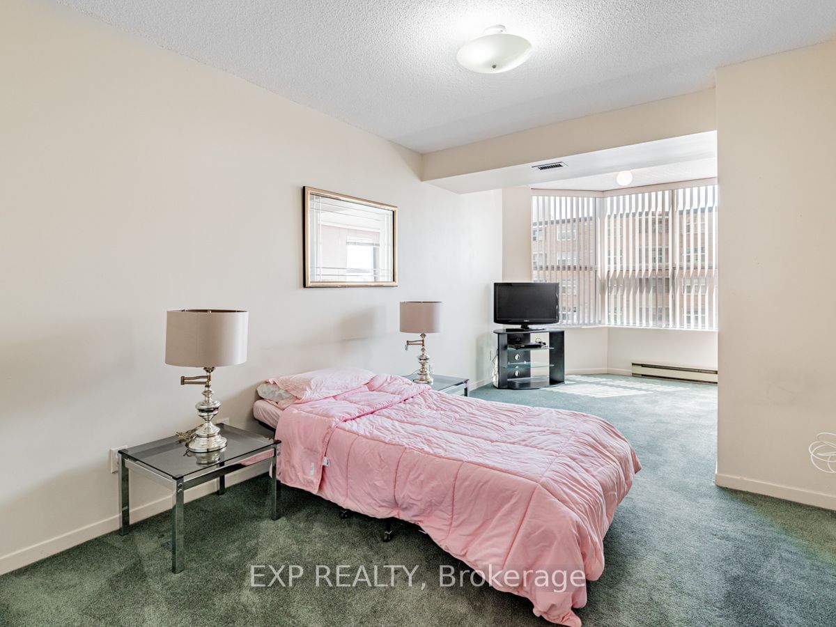 250 Davis Dr, unit 811 for sale - image #19