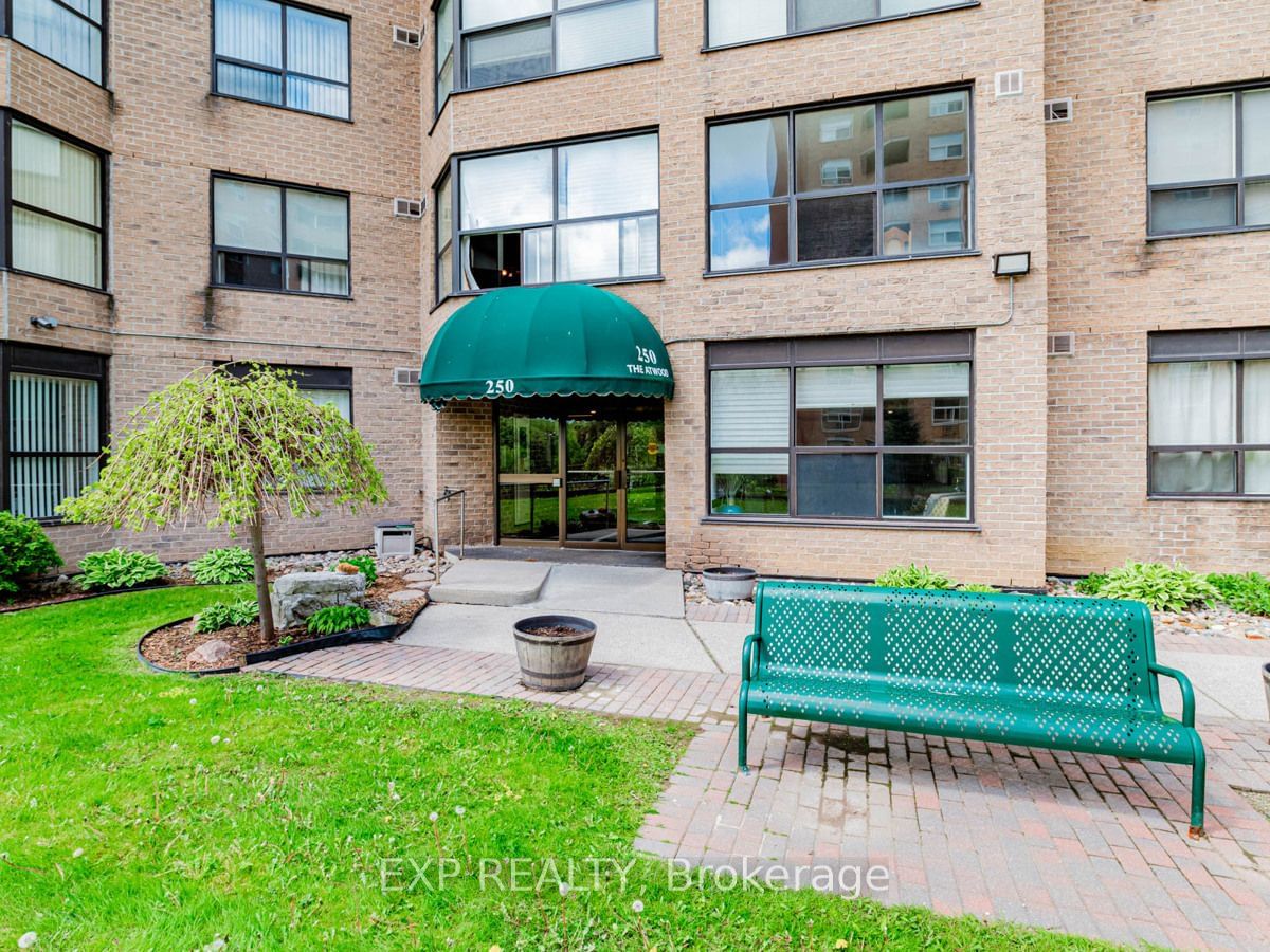 250 Davis Dr, unit 811 for sale - image #2