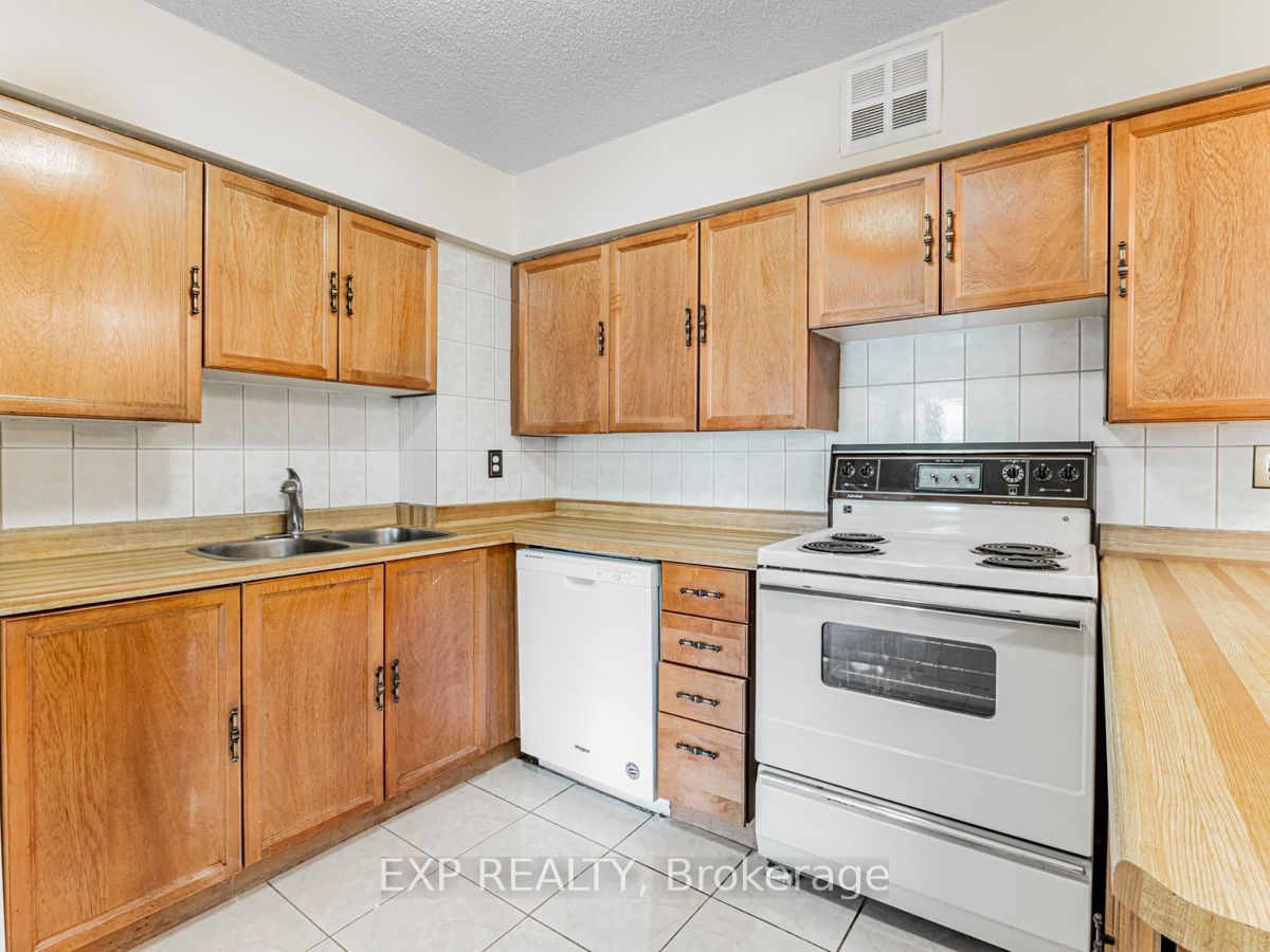 250 Davis Dr, unit 811 for sale