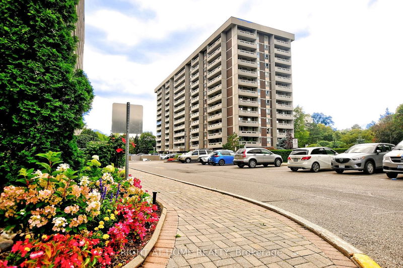 60 Inverlochy Blvd, unit 806 for sale - image #1