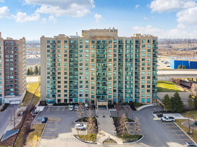 39 Oneida Cres, unit 813 for sale - image #1