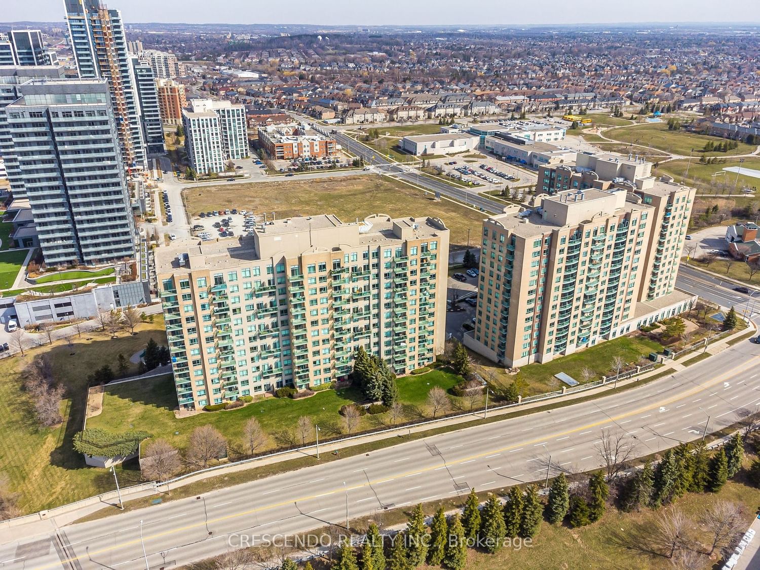 The Gates of Bayview Glen V Condos, Richmond Hill, Toronto