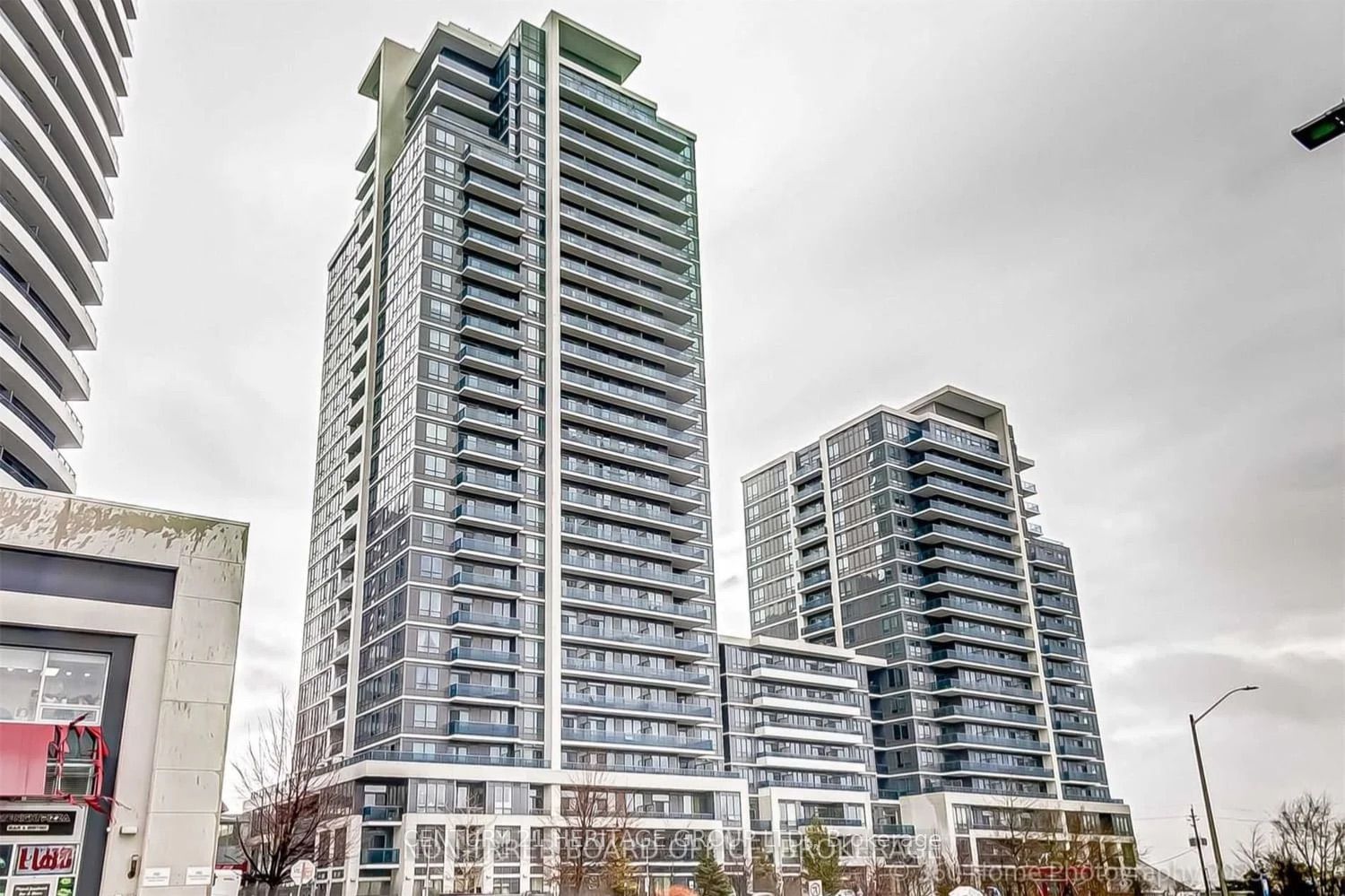 7165 Yonge St, unit 1711 for sale - image #1