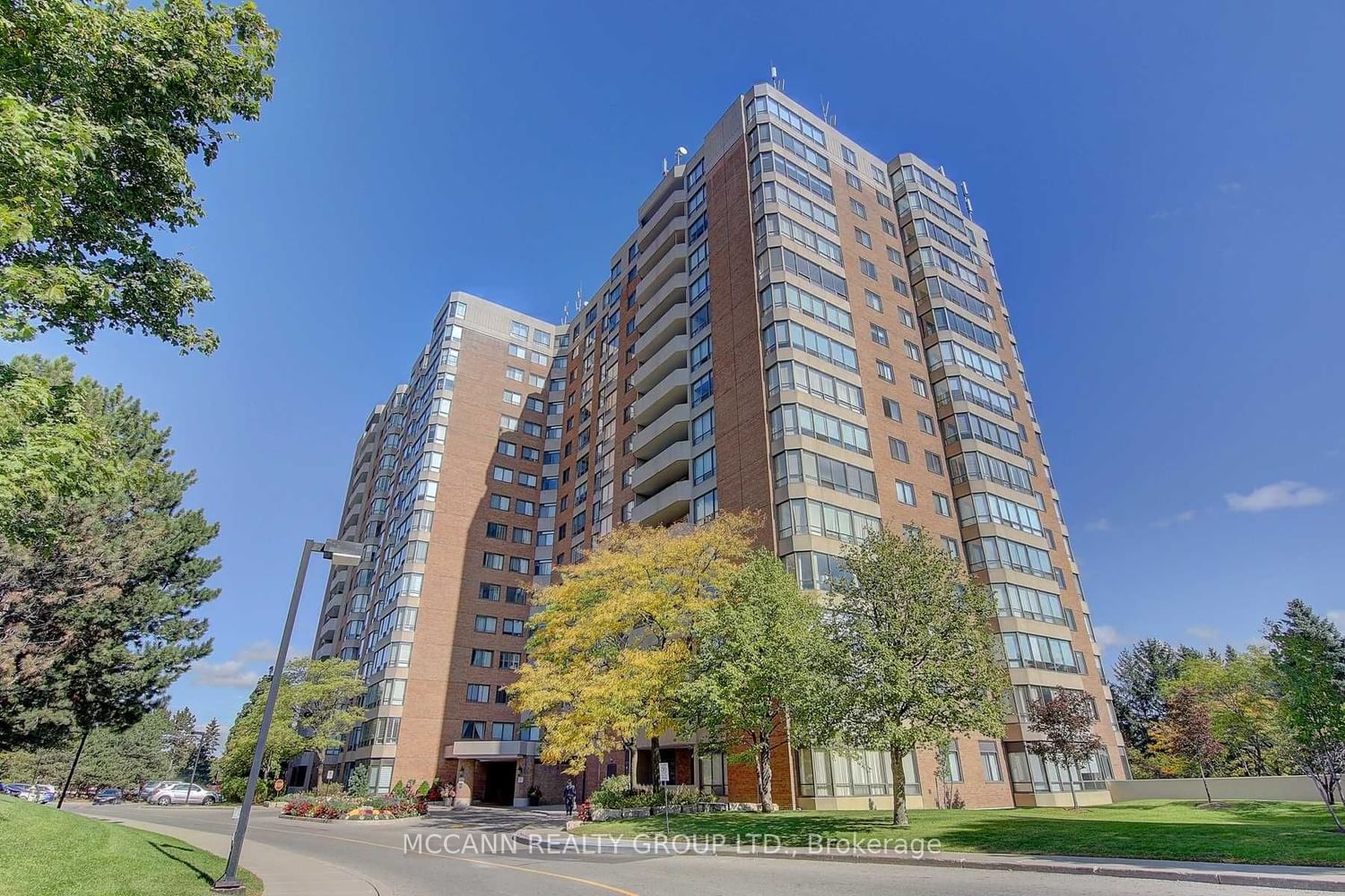 7601 Bathurst St, unit 1701 for sale - image #1