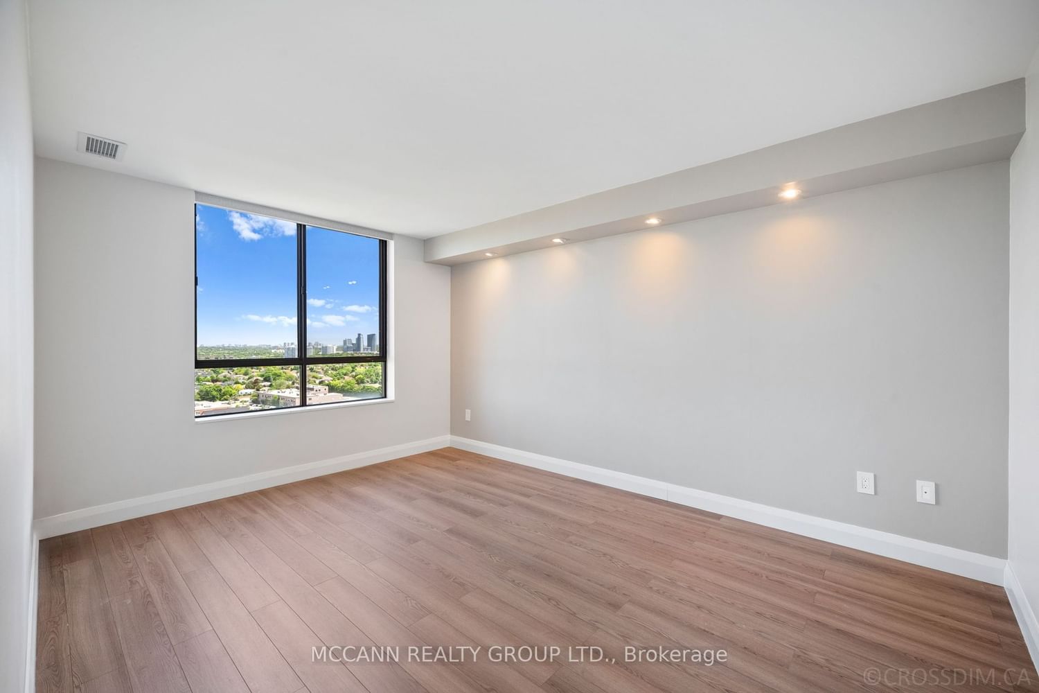 7601 Bathurst St, unit 1701 for sale - image #4