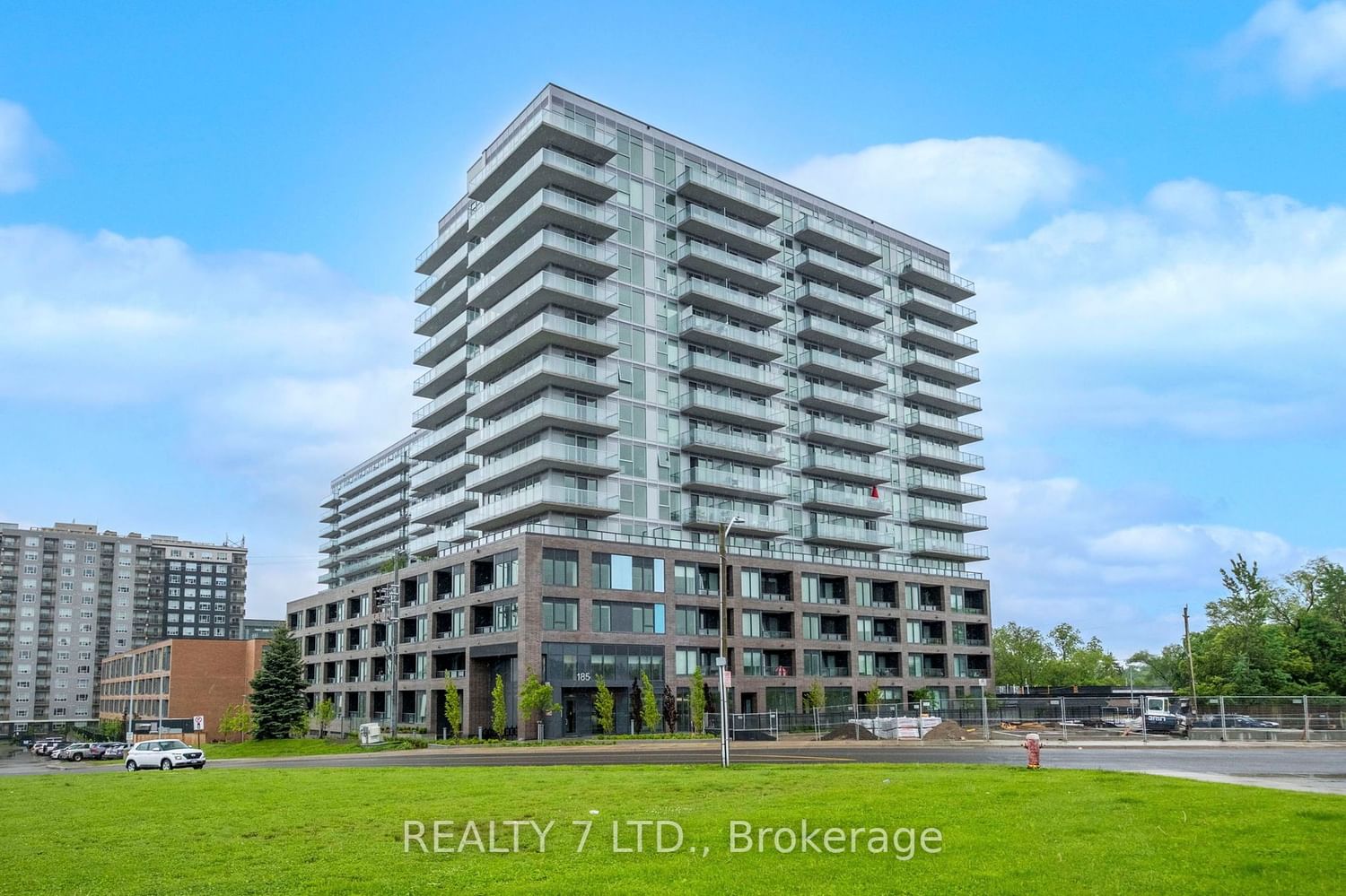 185 Deerfield Rd, unit 417 for sale - image #1