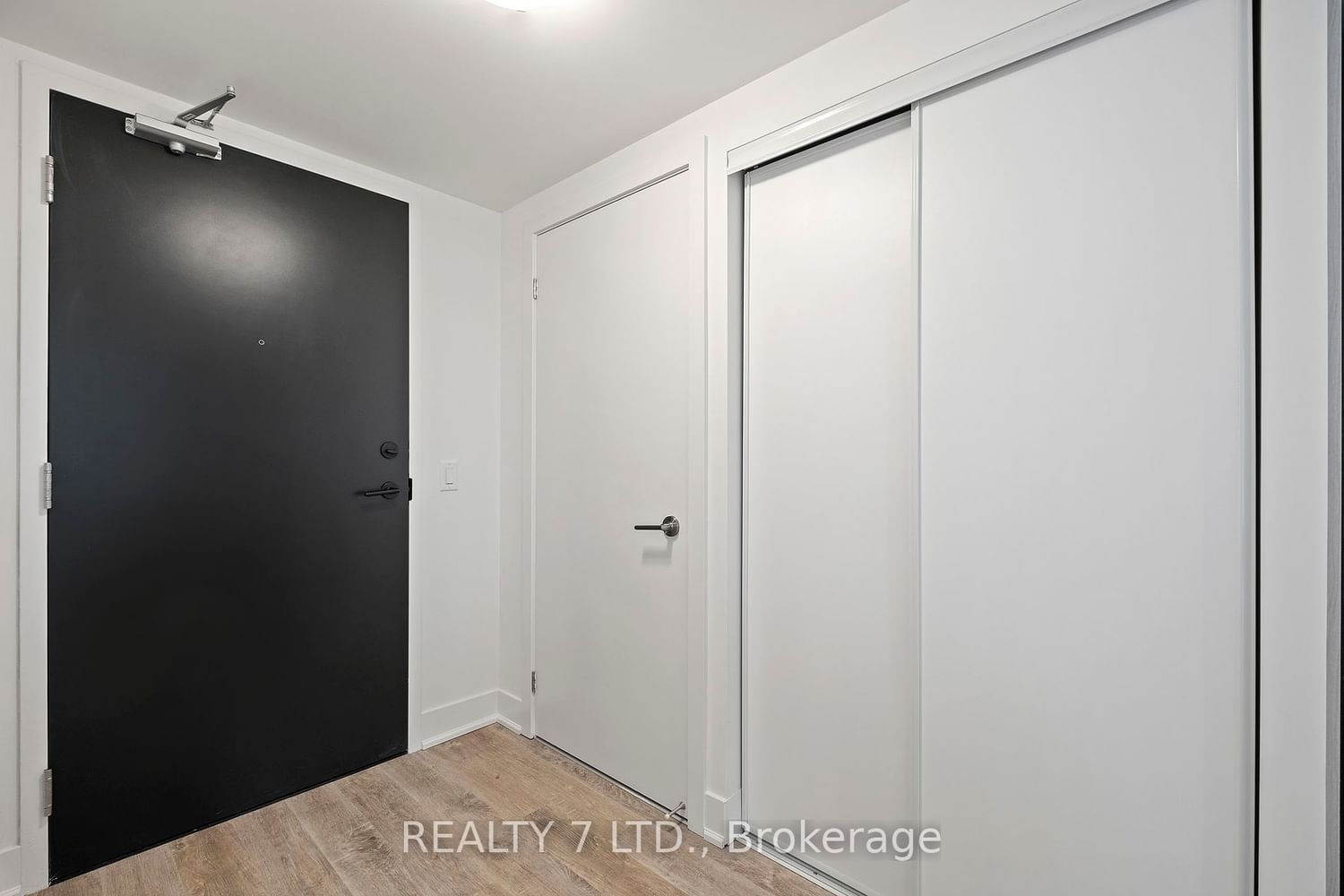 185 Deerfield Rd, unit 417 for sale - image #3