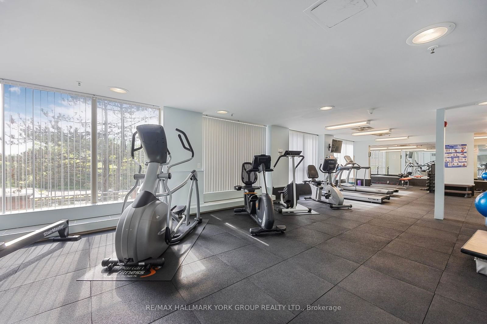 14924 Yonge St, unit 205 for sale - image #24