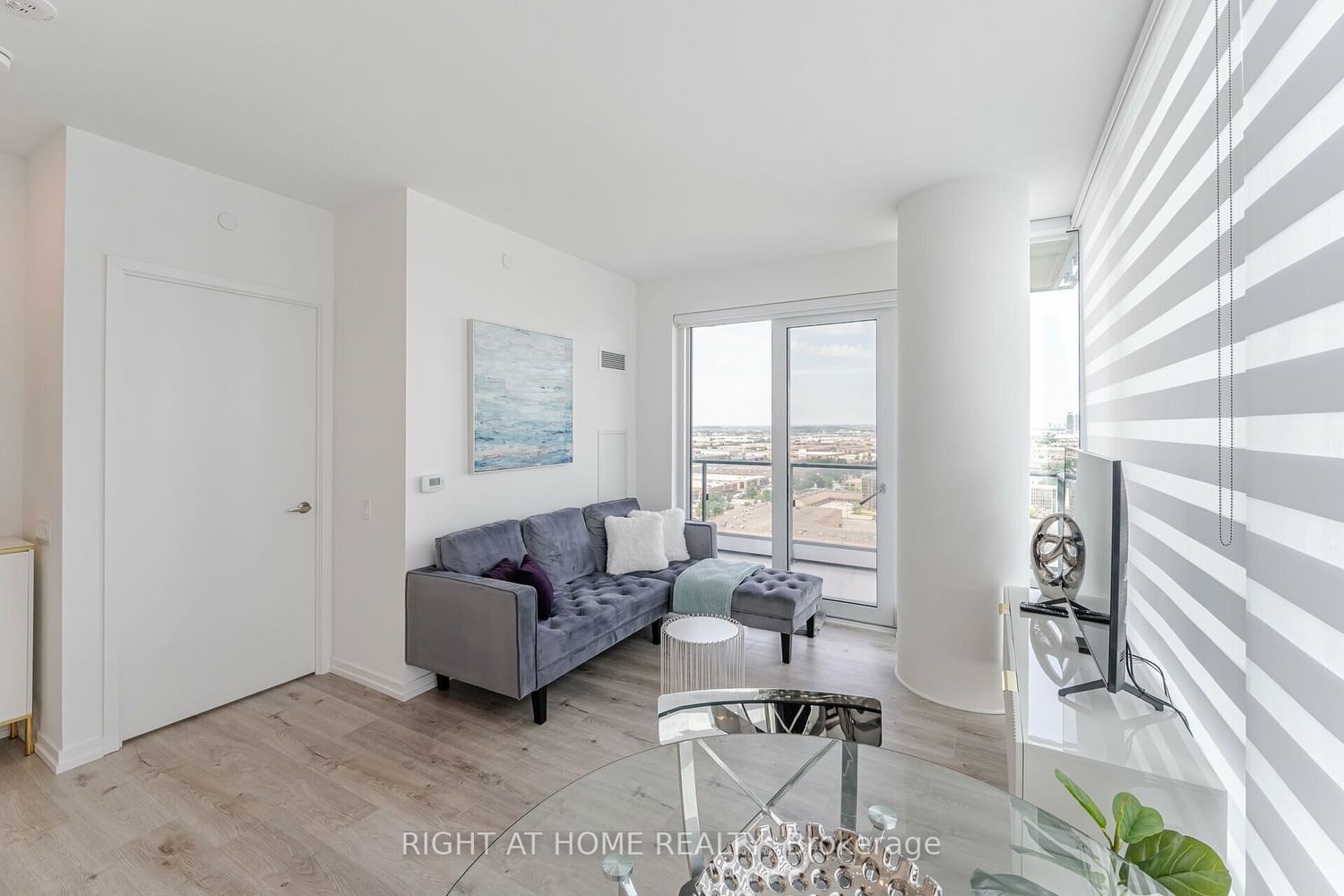 7890 Jane St, unit 1809 for sale - image #8