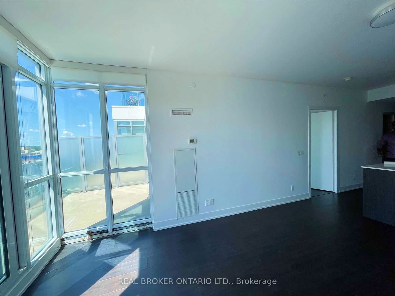 9471 Yonge St, unit 553 for sale