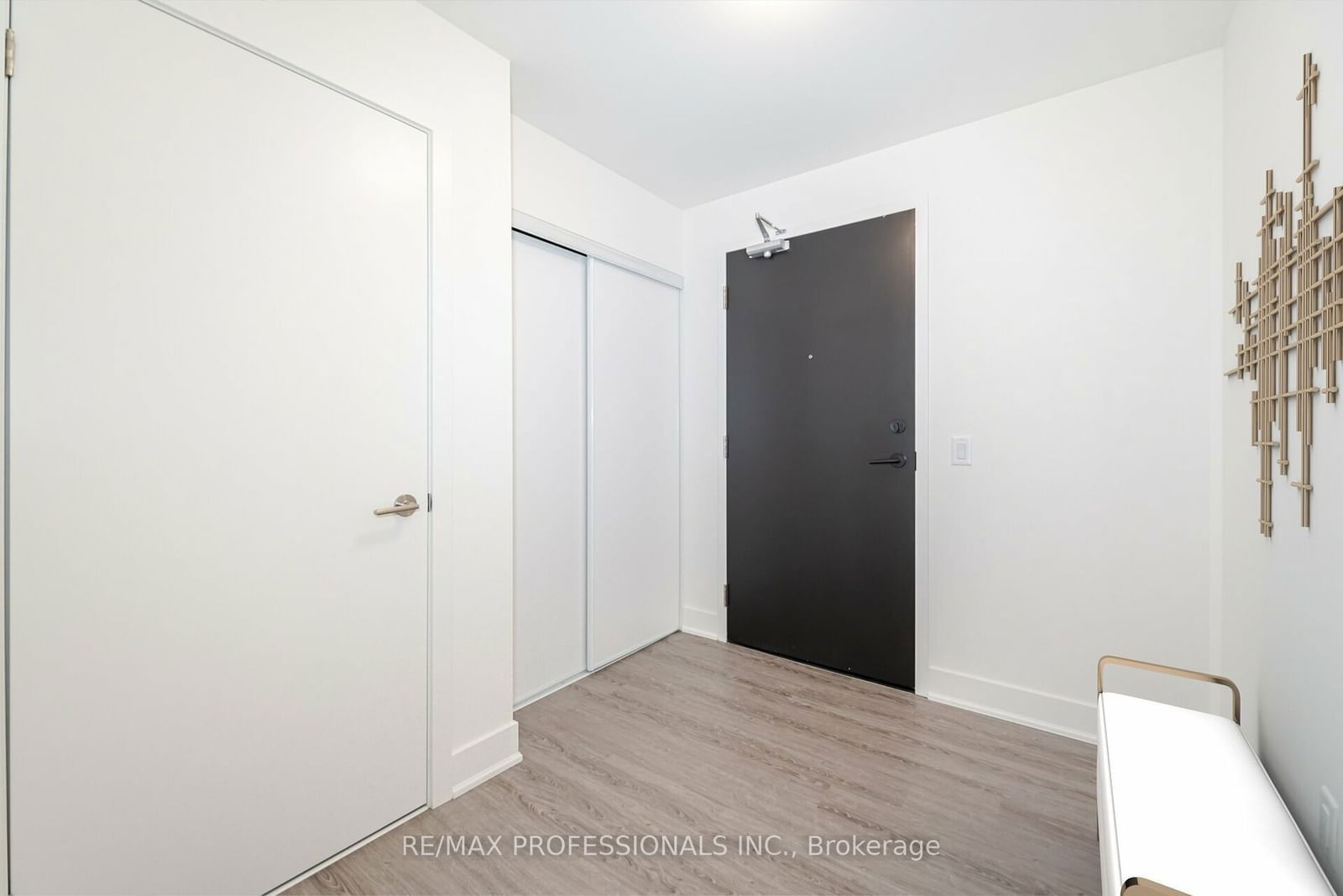 185 Deerfield Rd, unit 504 for sale - image #31