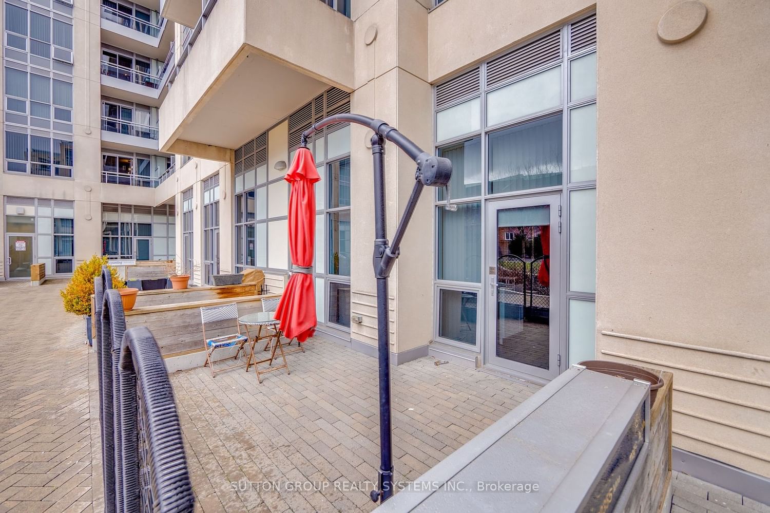 9191 Yonge St, unit Sw-105 for sale - image #30