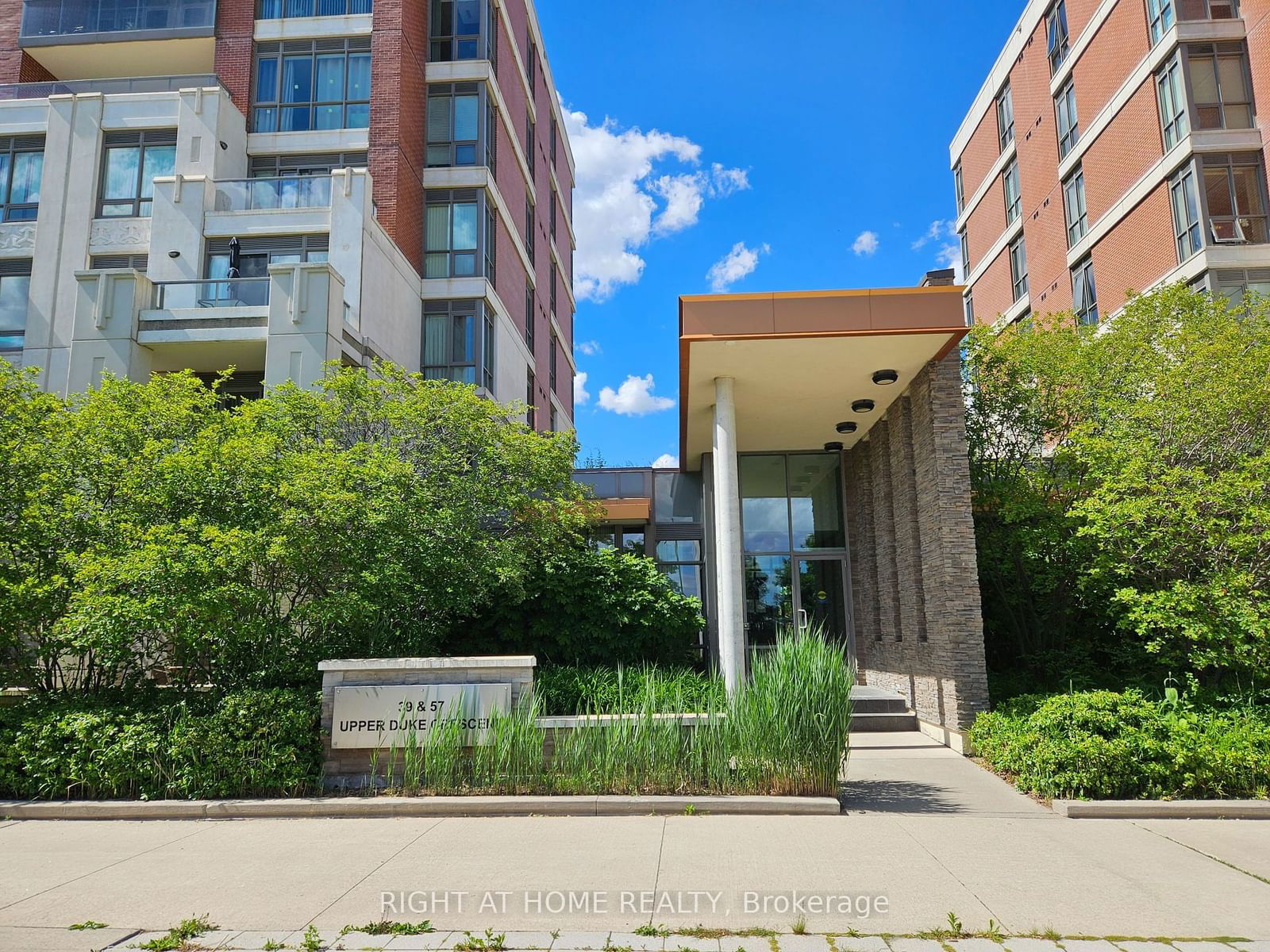 39 Upper Duke Cres, unit 306 for sale - image #22