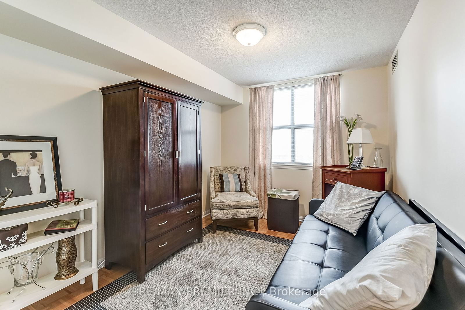 2500 Rutherford Rd, unit 315 for sale - image #8