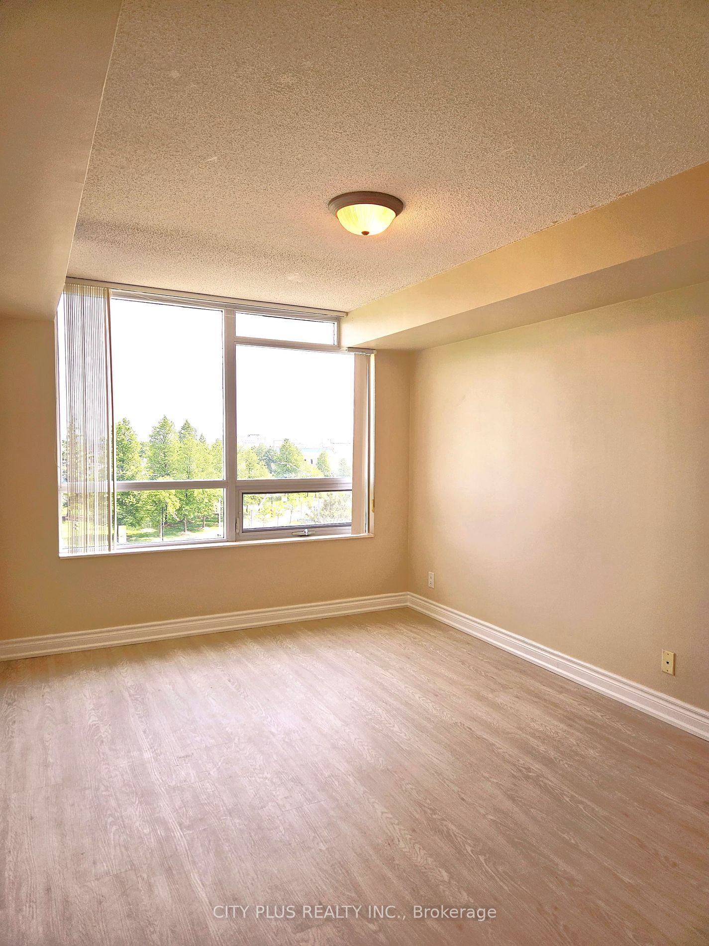 33 Cox Blvd, unit 618 for sale - image #10