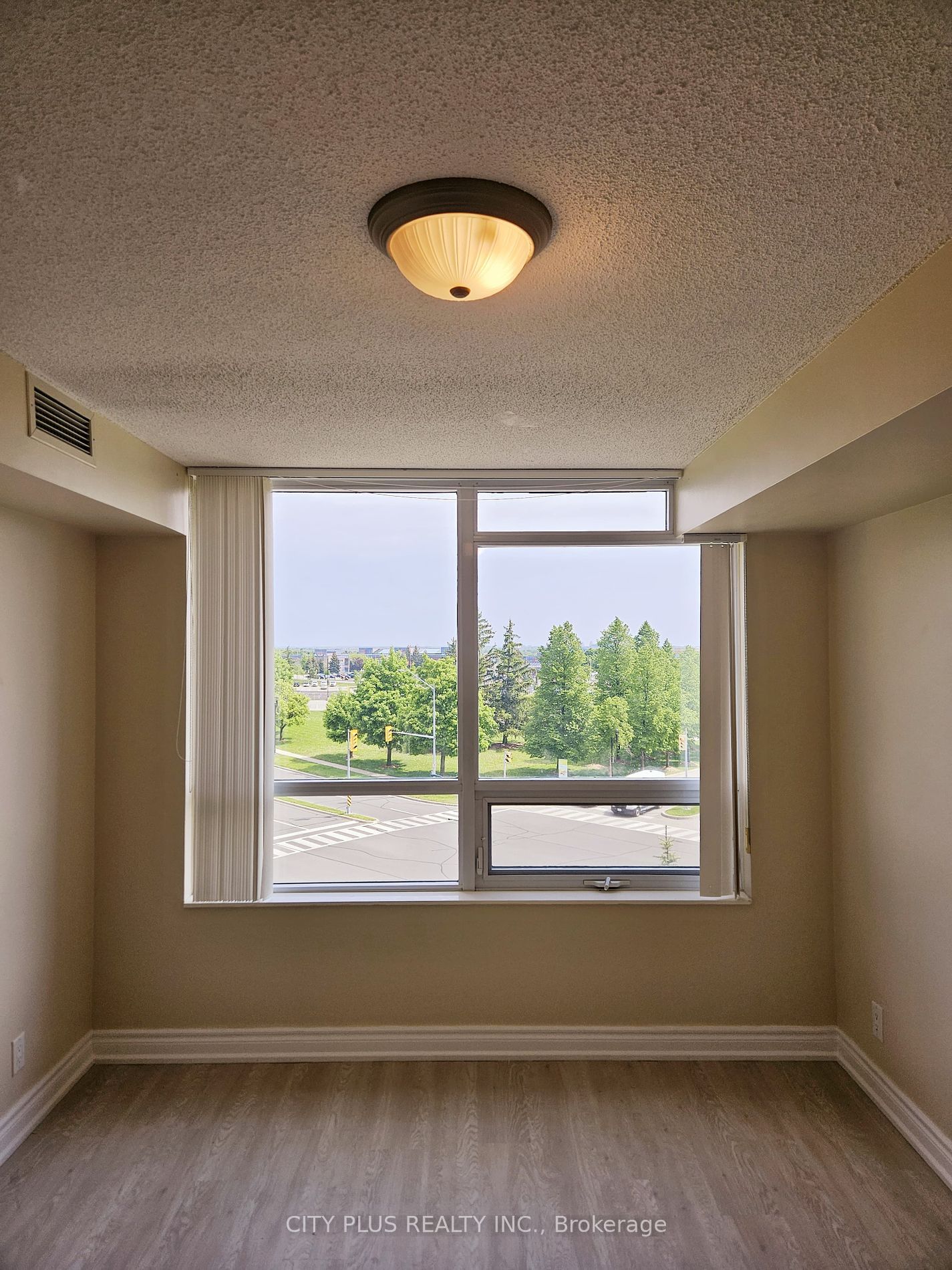 33 Cox Blvd, unit 618 for sale - image #9