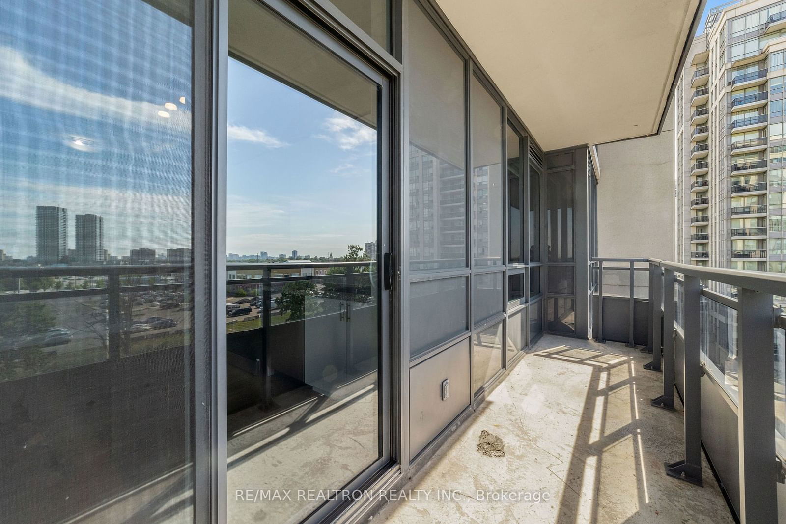 75 North Park Rd, unit 608 for sale - image #33